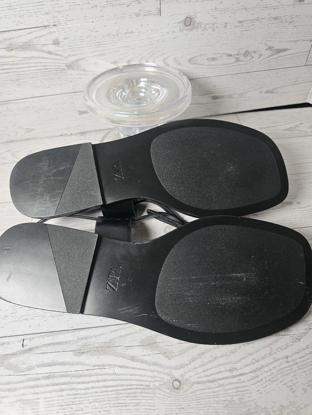 ​ZARA Black Flat Sandals Gold Toe Loop Hardware Size US 6.5 EU 37 New With Tags - Picture 11 of 11